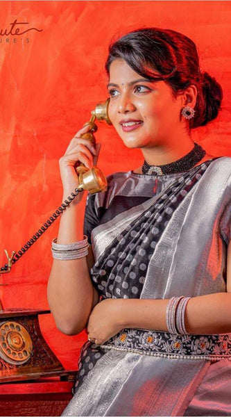 Designer Wear Lichi Silk Saree with Luxurious Zari Finish