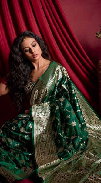 Ravishing Dark Green Soft Silk Saree With Girlish Blouse Piece