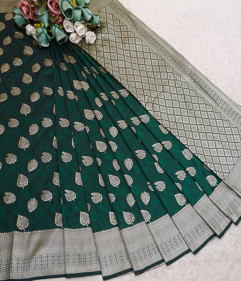 Classic Banarasi Soft Silk Drape with Vibrant Blouse Accent