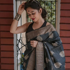 Traditional Banarasi Saree with Pure Silk Threads Black