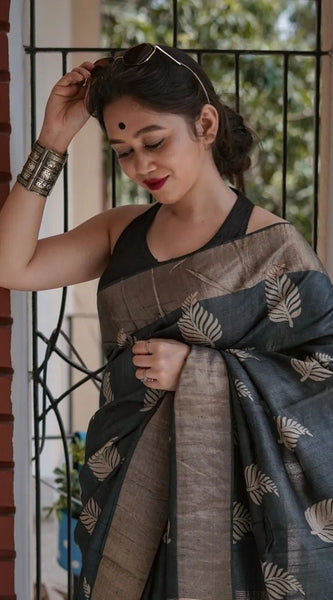 Traditional Banarasi Saree with Pure Silk Threads Black