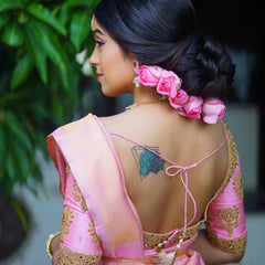 Timeless Lichi Silk Saree with Intricate Zari Weaving