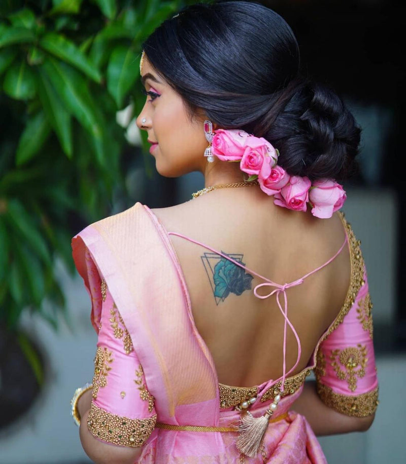 Timeless Lichi Silk Saree with Intricate Zari Weaving