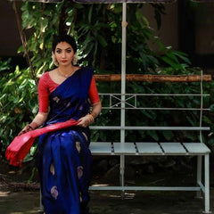 Traditional Wear Lichi Silk Saree with Stunning Zari Patterns