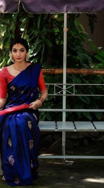 Traditional Wear Lichi Silk Saree with Stunning Zari Patterns