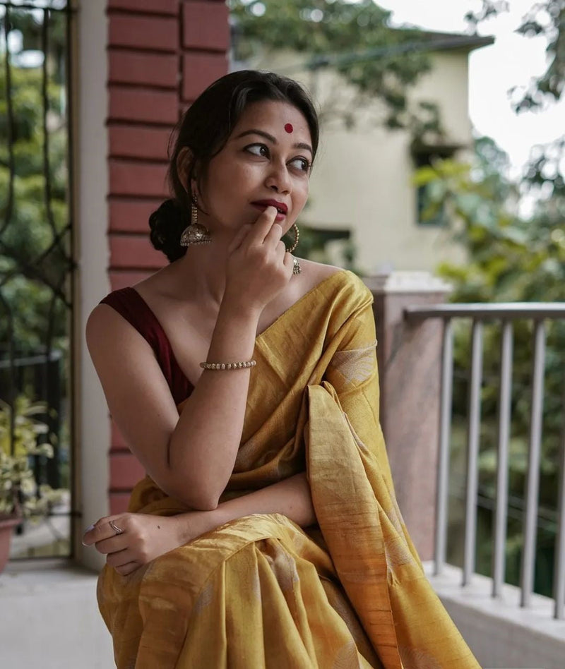 Traditional Banarasi Saree with Pure Silk Threads Yellow