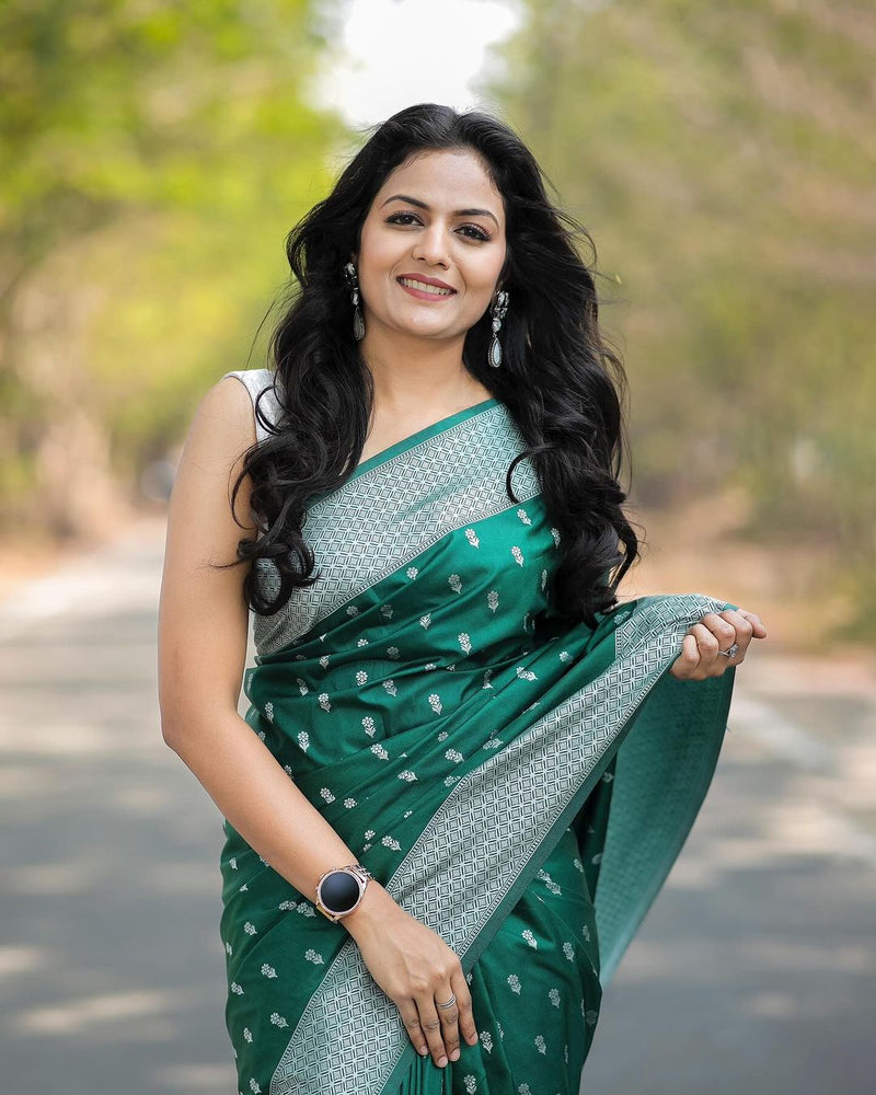 Exquisite Banarasi Silk Saree with Gold Zari Weaving