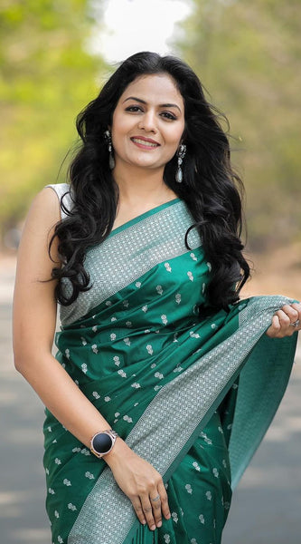 Exquisite Banarasi Silk Saree with Gold Zari Weaving