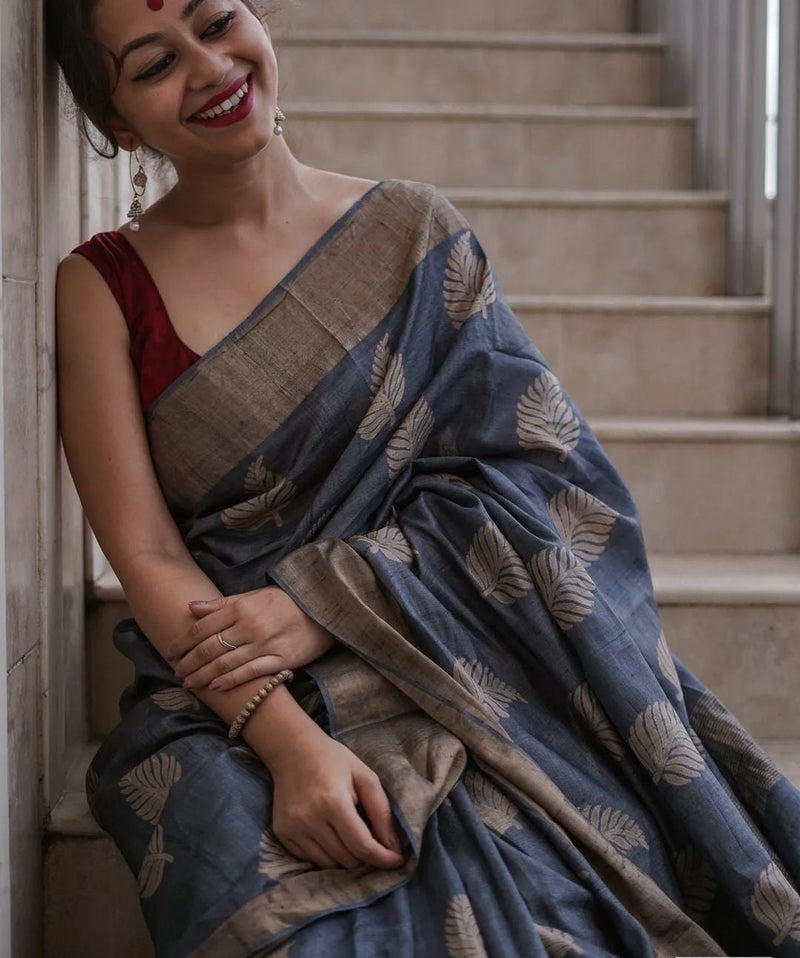 Traditional Banarasi Saree with Pure Silk Threads Grey