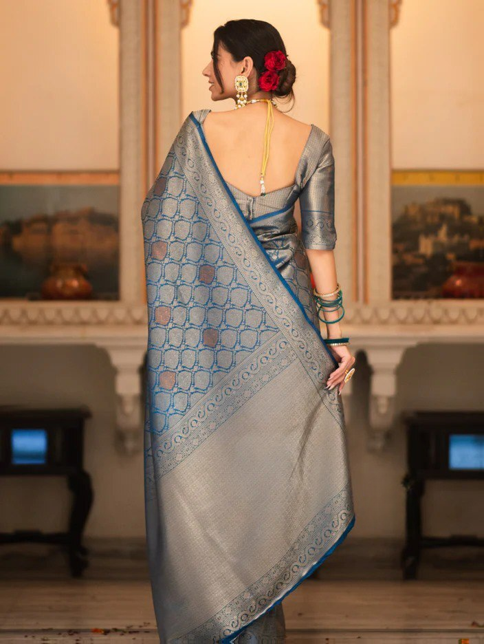 Sumptuous Black Soft Silk Saree With Imbrication Blouse Piece