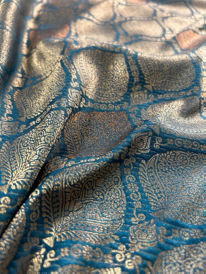 Sumptuous Black Soft Silk Saree With Imbrication Blouse Piece