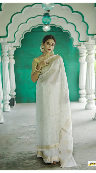 Elegant Banarasi Silk Saree with Gold Zari Embellishments White