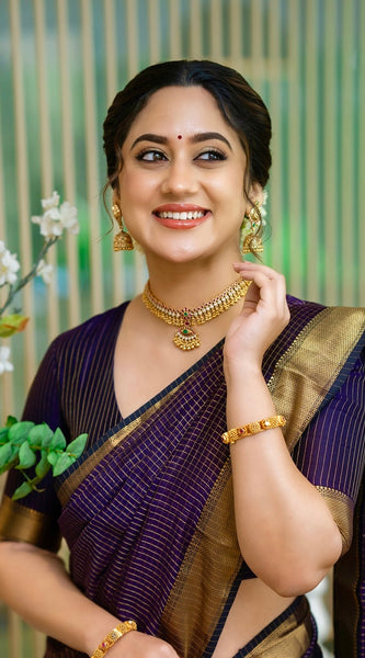 Threads of Glory: Luxe Kanjivaram for Modern Elegance