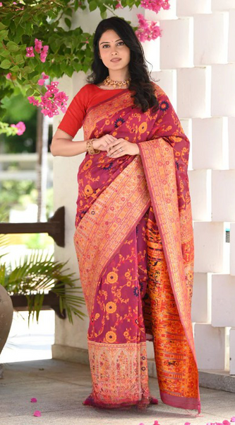 Elegant Banarasi Silk Saree with Zari Border & Pallu Red