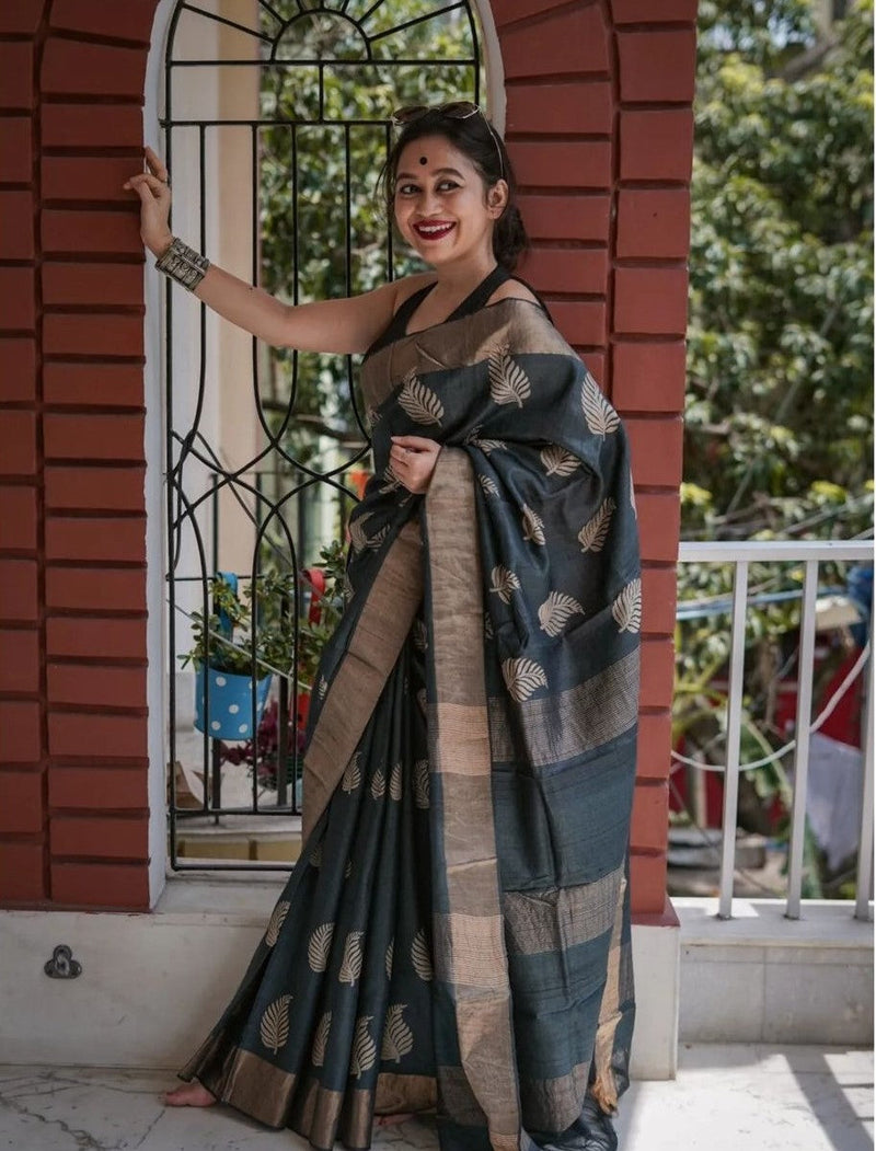Traditional Banarasi Saree with Pure Silk Threads Black