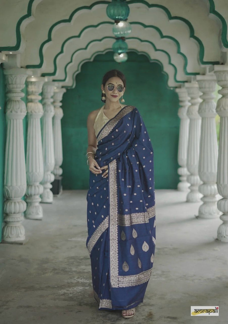 Elegant Banarasi Silk Saree with Gold Zari Embellishments Navy Blue