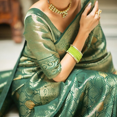 Sumptuous Black Soft Silk Saree With Imbrication Blouse Piece