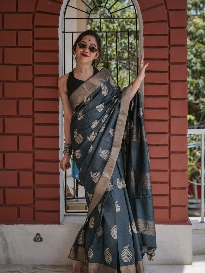Traditional Banarasi Saree with Pure Silk Threads Black