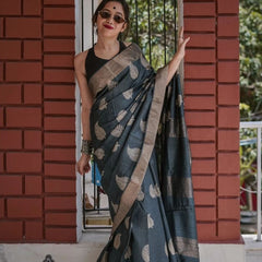 Traditional Banarasi Saree with Pure Silk Threads Black