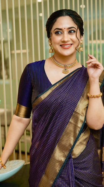 Threads of Glory: Luxe Kanjivaram for Modern Elegance