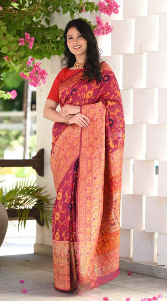 Elegant Banarasi Silk Saree with Zari Border & Pallu Red