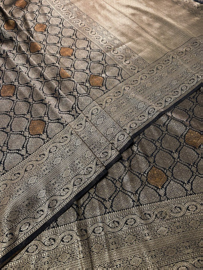 Sumptuous Black Soft Silk Saree With Imbrication Blouse Piece