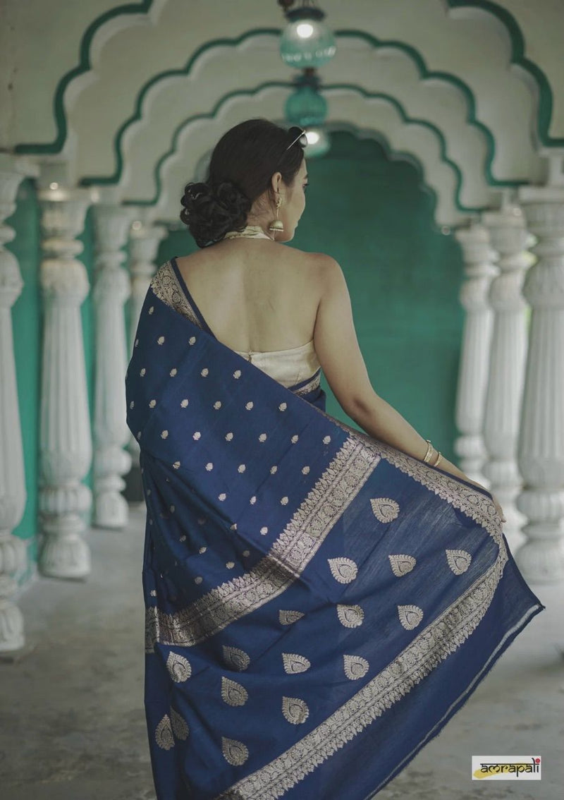 Elegant Banarasi Silk Saree with Gold Zari Embellishments Navy Blue