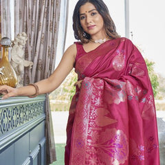 Timeless Elegance: The Legacy of Banarasi Silk Sarees COLOR RANI