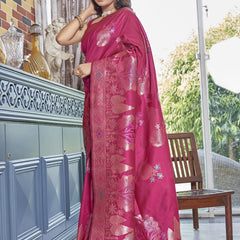 Timeless Elegance: The Legacy of Banarasi Silk Sarees COLOR RANI
