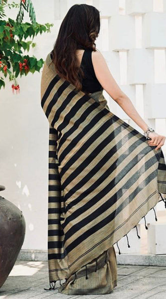 Ravishing Grey Cotton Silk Saree With Demanding Blouse Piece