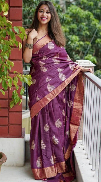 Snazzy Purple Linen Silk Saree With Imaginative Blouse Piece
