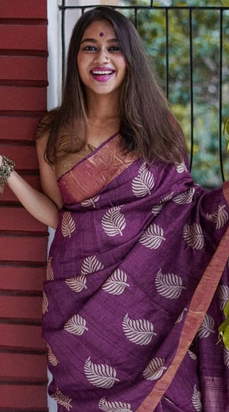 Snazzy Purple Linen Silk Saree With Imaginative Blouse Piece