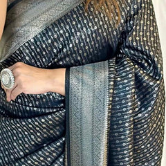 Flamboyant Black Soft Silk Saree With Super classy Blouse Piece