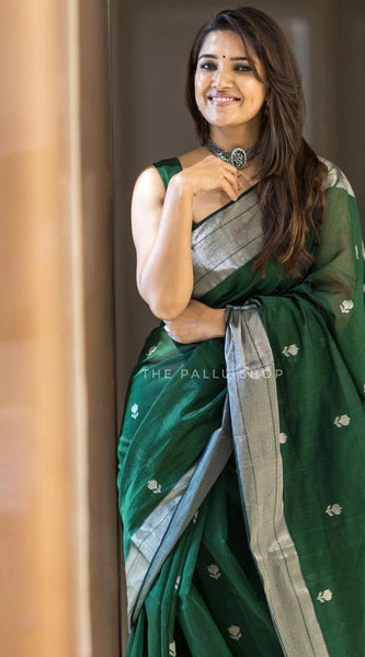 Incredible Green Cotton Silk Saree With Fantabulous Blouse Piece