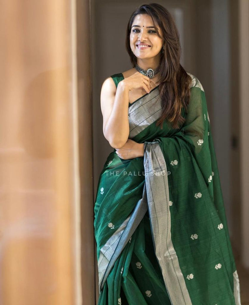 Incredible Green Cotton Silk Saree With Fantabulous Blouse Piece