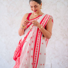 Lissome White Cotton Silk Saree With Smashing Blouse Piece
