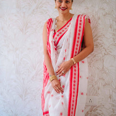 Lissome White Cotton Silk Saree With Smashing Blouse Piece