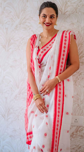 Lissome White Cotton Silk Saree With Smashing Blouse Piece