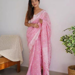 Symmetrical Baby Pink Cotton Silk Saree With Transcendent Blouse Piece