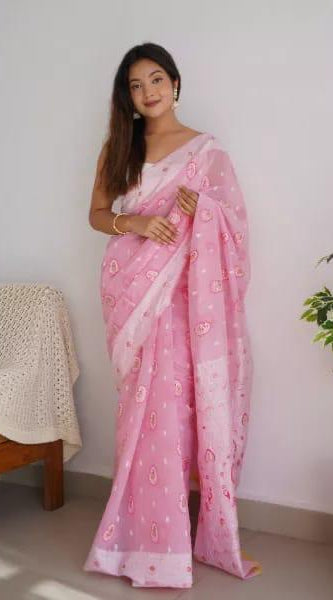 Symmetrical Baby Pink Cotton Silk Saree With Transcendent Blouse Piece