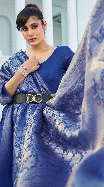 Pretty Blue Kanjivaram Silk Saree With Innovative Blouse Piece