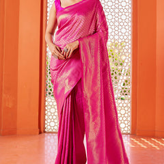 Beautiful Dark Pink Kanjivaram Silk Saree With Captivating Blouse Piece