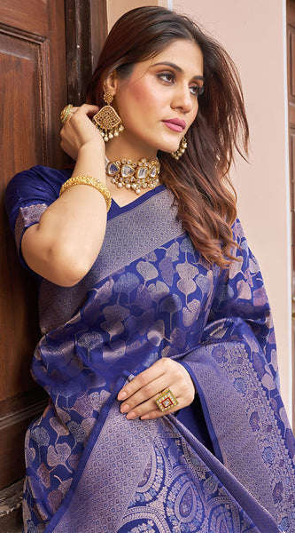Blissful Navy Blue Kanjivaram Silk Saree With Chatoyant Blouse Piece