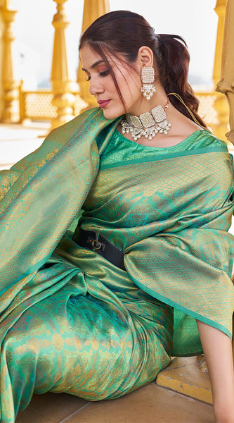 Petrichor Green Kanjivaram Silk Saree With Splendiferous Blouse Piece