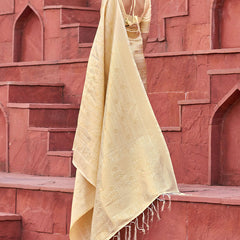 Pretty Beige Kanjivaram Silk Saree With Sizzling Blouse Piece