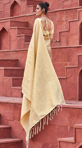 Pretty Beige Kanjivaram Silk Saree With Sizzling Blouse Piece