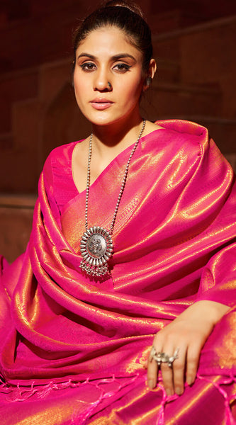 Outstanding Dark Pink Kanjivaram Silk Saree With Jazzy Blouse Piece