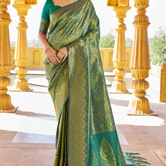 Sumptuous Rama Kanjivaram Silk Saree With Splendorous Blouse Piece