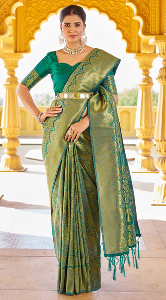 Sumptuous Rama Kanjivaram Silk Saree With Splendorous Blouse Piece