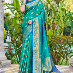 Arresting Rama Kanjivaram Silk Saree With Palimpsest Blouse Piece